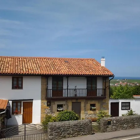Alojamiento El Pino Ostello Cóbreces Esterno foto